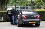 Amsterdam 31 augustus 2011
Harry Mens bij zijn jaguar.
Peter Smulders bv