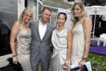 Noordwijk 26 augustus 2011
Opening en VIP avond miljonair summerfair in huis ter Duin. Hens Bagijn met vrouw en hostessen
Peter Smulders bv
