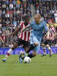 Eindhoven, 18 September 2011
PSV-AJAX, eindstand 2-2 Kompetitie  Seizoen 2011-2012
Kolbeinn Sigthorsson in duel met Georgino Wijnaldum
Foto Peter Smulders BV