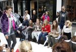 Amsterdam 4 september 2011
Grazia PC Catwalk op de pc hooftstraat. Lange Frans fotografeert zoon
Peter Smulders bv