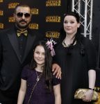 Amsterdam 5 september 2011
Premiere double trouble in tuschinski. Latif Yahia met vrouw en dochter
Peter Smulders bv
