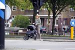 Amsterdam 25 augustus 2011
Median Schuurman achter kinderwagen.
Peter Smulders bv