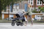 Amsterdam 25 augustus 2011
Median Schuurman achter kinderwagen.
Peter Smulders bv