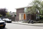 Amsterdam 10 september 2011
Piet Boon op bezoek bij de zwangere Nicolette v Dam en haar vriend Bas Smit. Nicolette en Bas hebben een nieuw huis gekocht en piet gaat ze helpen met de verbouwing. Ook de vader van Bas was erbij.
Peter Smulders bv