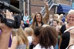 Roelofarendsveen 25 augustus 2011
Opnames diva's draaien door met Patty Brard Patricia Paay en Tatjana.
Ze organiseren modeshow in kringloopwinkel en lopen zelf in trouwjurken.
Peter Smulders bv