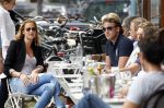 Amsterdam 17 augustus 2011
Paulien Huizinga met vrienden op terras.
Peter Smulders bv