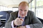 Amsterdam 2 september 2011
Presentatie tv station Peter Jan Rens. Hij gaat oa uitzenden vanuit een amerikaanse schoolbus.
Peter Smulders bv