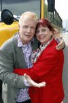 Amsterdam 2 september 2011
Presentatie tv station Peter Jan Rens. Hij gaat oa uitzenden vanuit een amerikaanse schoolbus. Peter Jan Rens met zijn vrouw
Peter Smulders bv