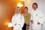 Amsterdam 22 augustus 2011
Chantal Janzen en Robert ten Brink slapen de miljoenste nacht in een Ronald Mcdonald huis. Nikkie Plessen geeft ze de sleutel van de kamer.
Peter Smulders bv