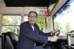Amsterdam 2 september 2011
Presentatie tv station Peter Jan Rens. Hij gaat oa uitzenden vanuit een amerikaanse schoolbus. Ted Sluymer
Peter Smulders bv