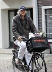 Amsterdam 8 september 2011
Wilbert Gieske doet boodschappen op de fiets en rijdt daarna naar zijn huis aan de amstel.
Peter Smulders bv