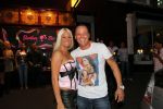 Den Haag, 14 September 2012
Opening Bar van Barbie
Barbie (Samantha en Michael) voor en achter hun nieuwe bar
Foto Peter Smulders BV