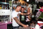 Den Haag, 14 September 2012
Opening Bar van Barbie
Barbie (Samantha en Michael) voor en achter hun nieuwe bar
Foto Peter Smulders BV