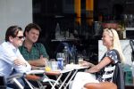 Amsterdam 30 augustus 2012
Beau v Erven Dorens en Bridget Maasland samen op terras.
Peter Smulders bv