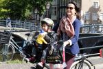 Amsterdam 1 september 2012
Birgit Schuurman met zoon Chico op de fiets.
Peter Smulders bv
