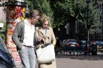 Amsterdam 13 september 2012
Daan Schuurmans en zijn zwangere vrouw Bracha v Doesburg op straat.
Peter Smulders bv
