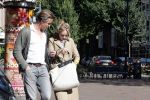 Amsterdam 13 september 2012
Daan Schuurmans en zijn zwangere vrouw Bracha v Doesburg op straat.
Peter Smulders bv