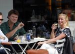 Amsterdam 30 augustus 2012
Beau v Erven Dorens en Bridget Maasland samen op terras.
Peter Smulders bv