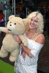 Amsterdam 11 september 2012
Premiere TED in pathe arena. Britt Dekker
Peter Smulders bv