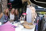Naarden 9 september 2012
Beau monde fair bij het arsenaal met oa Ellemieke Vermolen met nichtje en vriendin met een stand voor hun webwinkel.
Peter Smulders bv