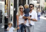 Amsterdam 28 augustus 2012
Ellemieke Vermolen en haar man Sergio Herman doen boodschappen op de pc hooftstraat met hun kinderen.
Peter Smulders bv