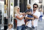 Amsterdam 28 augustus 2012
Ellemieke Vermolen en haar man Sergio Herman doen boodschappen op de pc hooftstraat met hun kinderen.
Peter Smulders bv