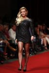 Amsterdam 10 september 2012
Modeshow Jos v Raak met oa Froukje de Both Quinty Trustfull Kim Feenstra Gigi Ravelli en Lieke v Lexmond die mee lopen in de show.
Peter Smulders bv