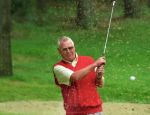 Eindhoven, 25 Augustus 1995 Jan Louwers tijdens een partijtje Golf