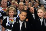 Volendam, 28 Mei 1997
Jantje Smit (Jan Smit) als zangertje bij het Volendammer Jongenskoor (waarin hij 4 jaar zong) onder leiding van Evert Beumer.
Foto Peter Smulders BV