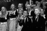 Volendam, 28 Mei 1997
Jantje Smit (Jan Smit) als zangertje bij het Volendammer Jongenskoor (waarin hij 4 jaar zong) onder leiding van Evert Beumer.
Foto Peter Smulders BV