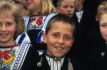 Volendam, 28 Mei 1997
Jantje Smit (Jan Smit) als zangertje bij het Volendammer Jongenskoor (waarin hij 4 jaar zong) onder leiding van Evert Beumer.
Foto Peter Smulders BV