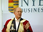 Breukelen 10 september 2012
Joop van de Ende krijgt ere doctoraat op universiteit Neyerode. Aanwezig zijn zijn vrouw Janine en kinderen Iris en Vincent
Peter Smulders bv