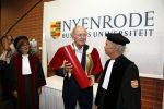 Breukelen 10 september 2012
Joop van de Ende krijgt ere doctoraat op universiteit Neyerode. Aanwezig zijn zijn vrouw Janine en kinderen Iris en Vincent
Peter Smulders bv