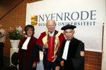Breukelen 10 september 2012
Joop van de Ende krijgt ere doctoraat op universiteit Neyerode. Aanwezig zijn zijn vrouw Janine en kinderen Iris en Vincent
Peter Smulders bv
