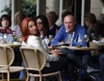Amsterdam 30 augustus 2012
Lucienne Kenter op terras met kennissen.
Peter Smulders bv
