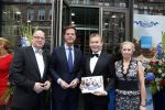 Amsterdam23 september 2012
Premiere de Jantjes in het nieuwe de la mar. Mark Rutte met Hans Cornelisse en Ruud de Graaf met zijn vrouw
Peter Smulders bv