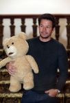 Amsterdam 11 september 2012
Mark Wahlberg voor film Ted in het amstel hotel.
Peter Smulders bv