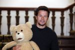 Amsterdam 11 september 2012
Mark Wahlberg voor film Ted in het amstel hotel.
Peter Smulders bv