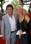 Amsterdam 29 augustus 2012
Premiere Yab Yum in carre. Mary-Lou v Steenis met man in fiat 500 cabrio
Peter Smulders bv