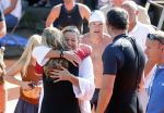 Amsterdam 9 september 2012
Maxima doet mee met de Amsterdam City swim door de grachten van Amsterdam. Prins Willem Alexander en hun dochters prinses Amalia Alexia en Ariane wachten haar an de finisch op de keizersgracht op.
Peter Smulders bv