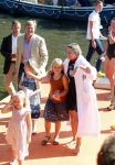 Amsterdam 9 september 2012
Maxima doet mee met de Amsterdam City swim door de grachten van Amsterdam. Prins Willem Alexander en hun dochters prinses Amalia Alexia en Ariane wachten haar an de finisch op de keizersgracht op.
Peter Smulders bv