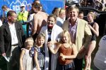 Amsterdam 9 september 2012
Maxima doet mee met de Amsterdam City swim door de grachten van Amsterdam. Prins Willem Alexander en hun dochters prinses Amalia Alexia en Ariane wachten haar an de finisch op de keizersgracht op.
Peter Smulders bv