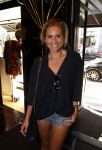 Amsterdam 28 augustus 2012
5 jaar grazia Magazine wordt gevierd met feestje in Armani winkel op de pc hooftstraat. Sylvie v d Vaart ontvangt het eerste exemplaar uit handen van Hilmar Mulder. Nikkie Plessen
Peter Smulders bv