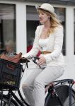 Amsterdam 29 augustus 2012
Noortje Herlaar en William Spaaij op de fiets in Amsterdam.
Peter Smulders bv
