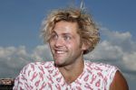 Amsterdam 3 september 2012
Presentatie deelnmemers expeditie Robinson bij strand west . Paul Turner
Peter Smulders bv