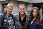 Amsterdam 11 september 2012
Uitreiking elegance awards in hotel the grand. Richard Kemper met vrouw en dochter
Peter Smulders bv