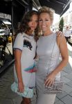 Amsterdam 28 augustus 2012
5 jaar grazia Magazine wordt gevierd met feestje in Armani winkel op de pc hooftstraat. Sylvie v d Vaart ontvangt het eerste exemplaar uit handen van Hilmar Mulder. Tanja Jess met nichtje
Peter Smulders bv