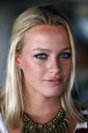 Amsterdam 3 september 2012
Presentatie deelnmemers expeditie Robinson bij strand west . Tess Milne
Peter Smulders bv