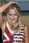 Amsterdam 3 september 2012
Presentatie deelnmemers expeditie Robinson bij strand west . Tess Milne
Peter Smulders bv
