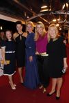 Amsterdam 3 september 2012
Premiere de verbouwing in het nieuwe de la mar theater. Linda de Mol Tjitske Reidinga Susan Visser Lies Visschedijk en Will Koopman
Peter Smulders bv